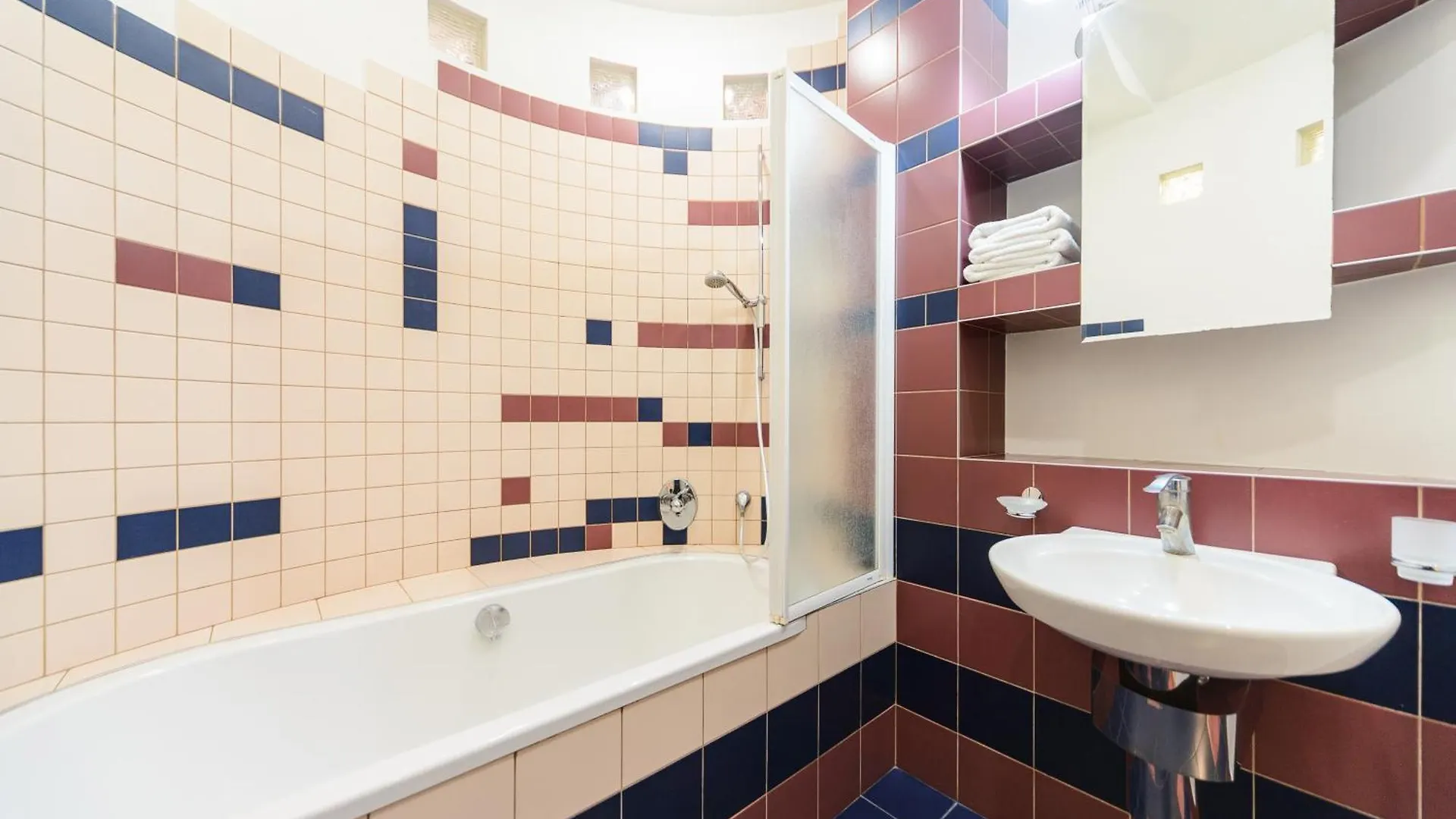 Квартира С Террасой, Крещатик 29, Бессарабка Kyiv Apartment